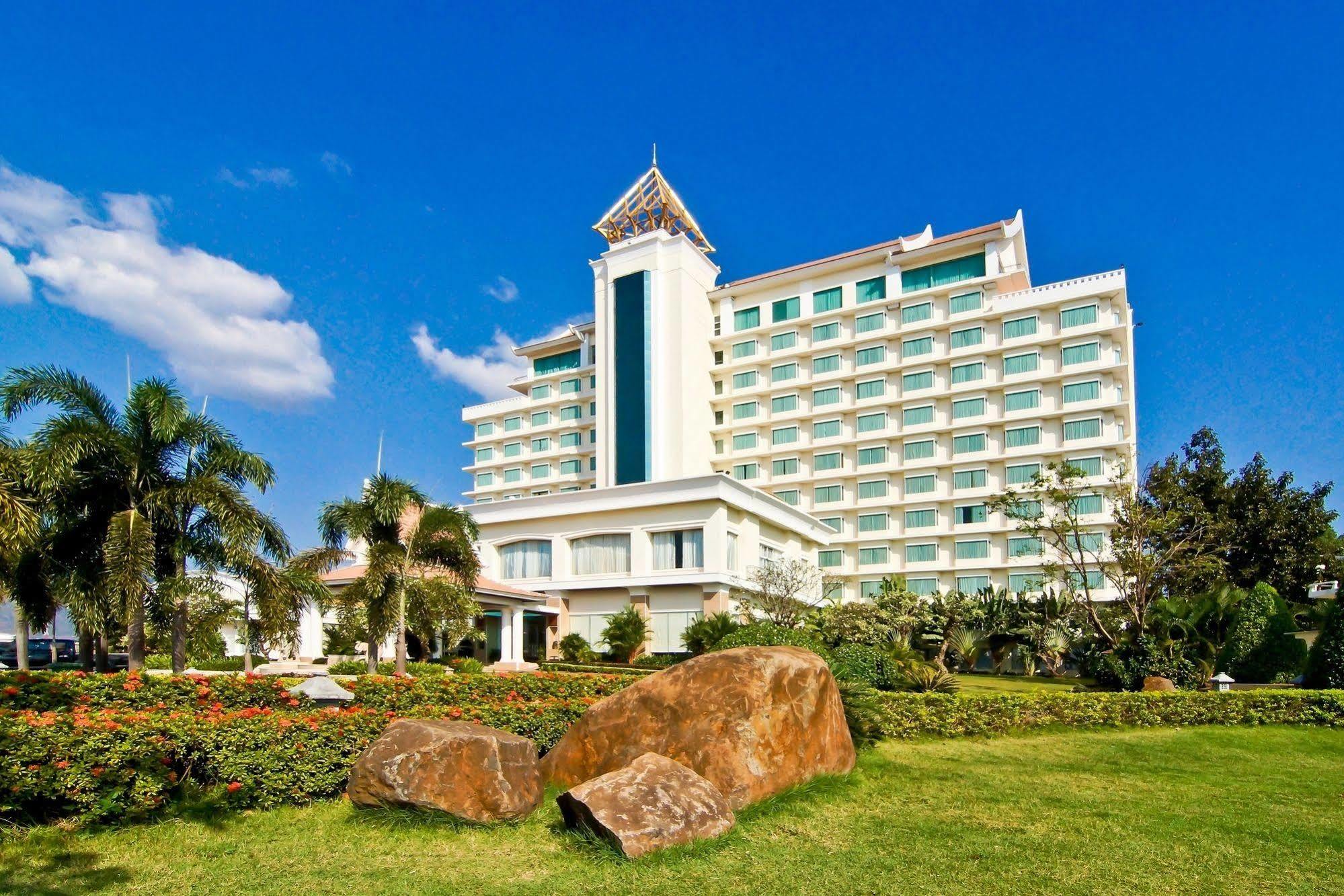 Champasak Grand Hotel Pakse Exterior photo