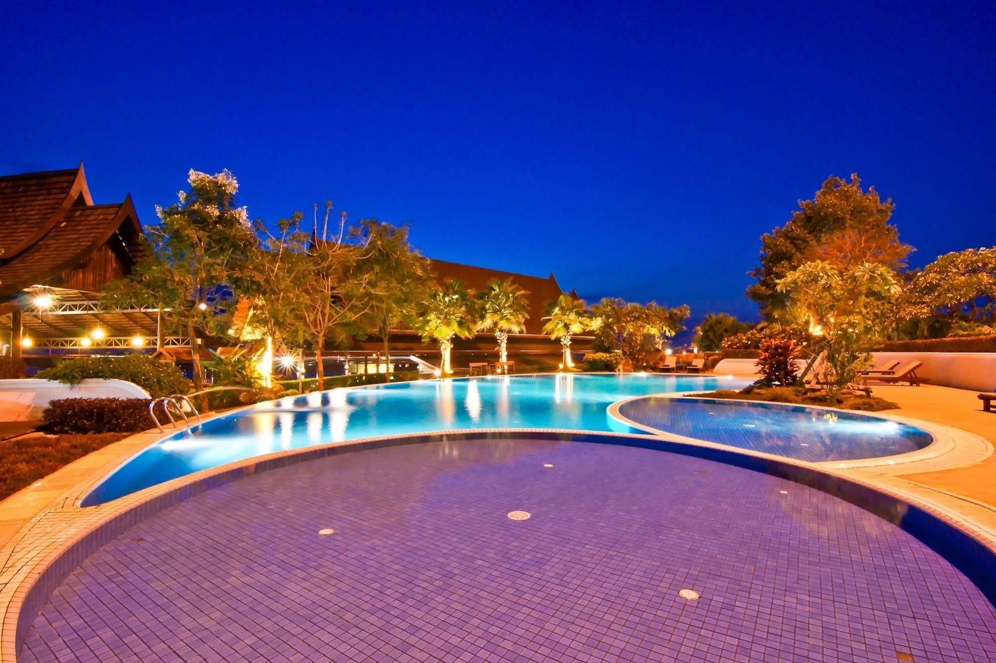 Champasak Grand Hotel Pakse Exterior photo