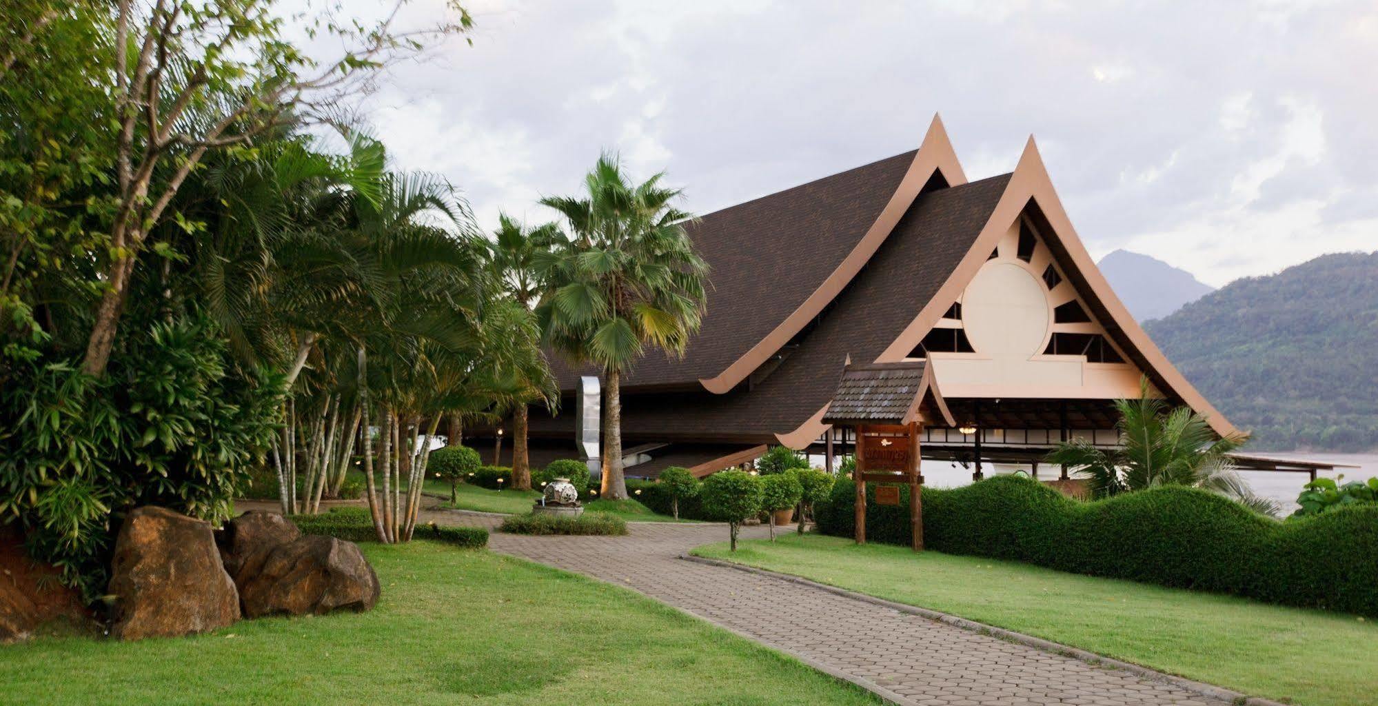 Champasak Grand Hotel Pakse Exterior photo